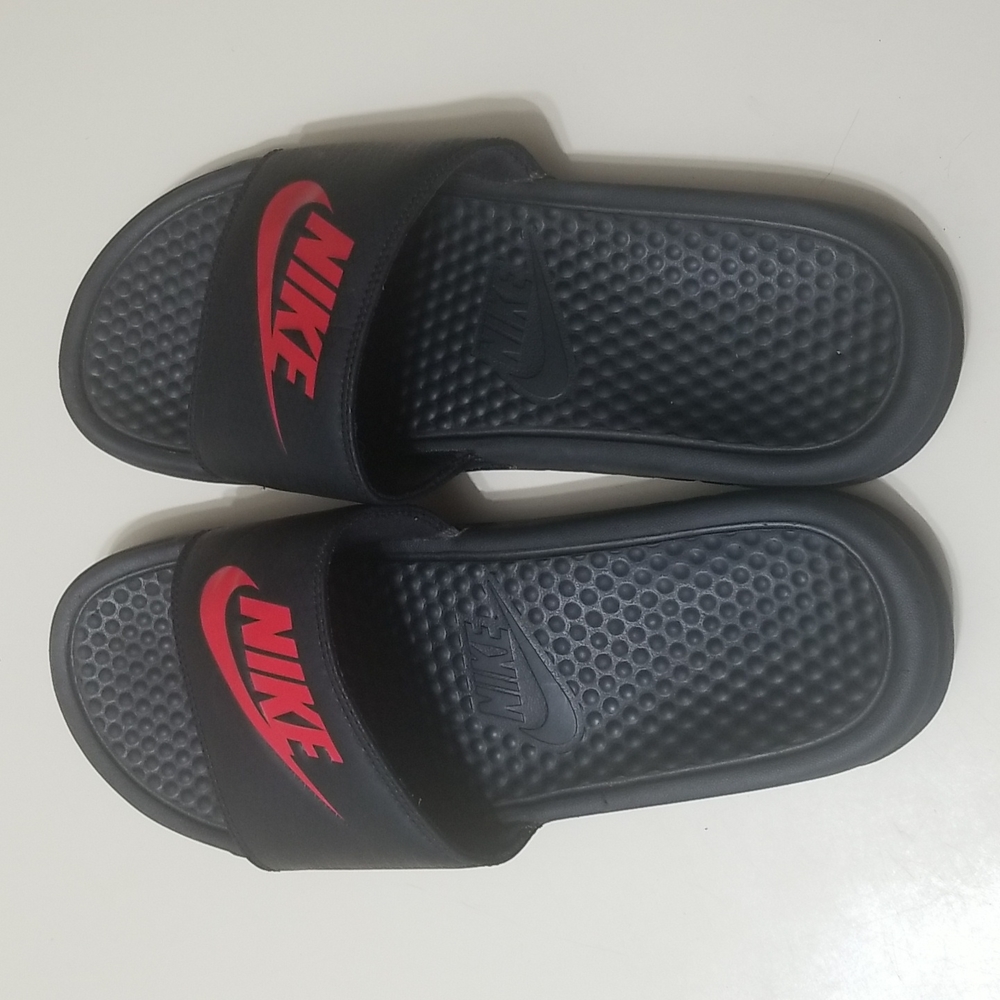 Nike Slides - Red Black